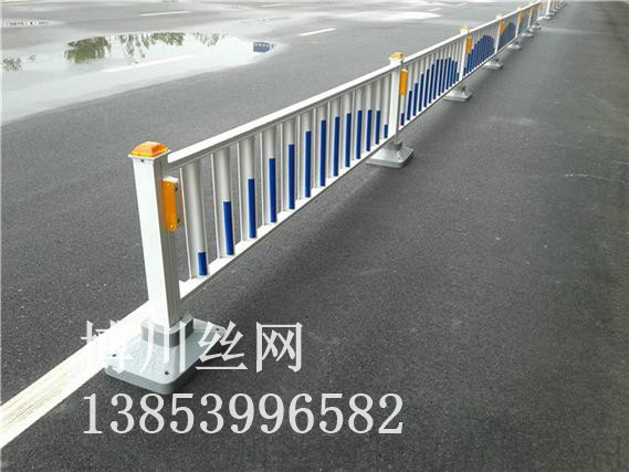 达州市市政道路护栏基坑护栏 - 方案